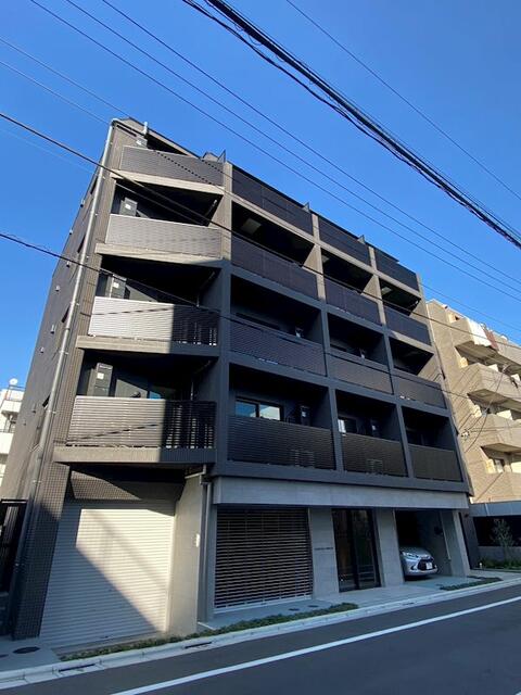 380000