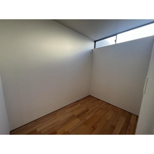 239000