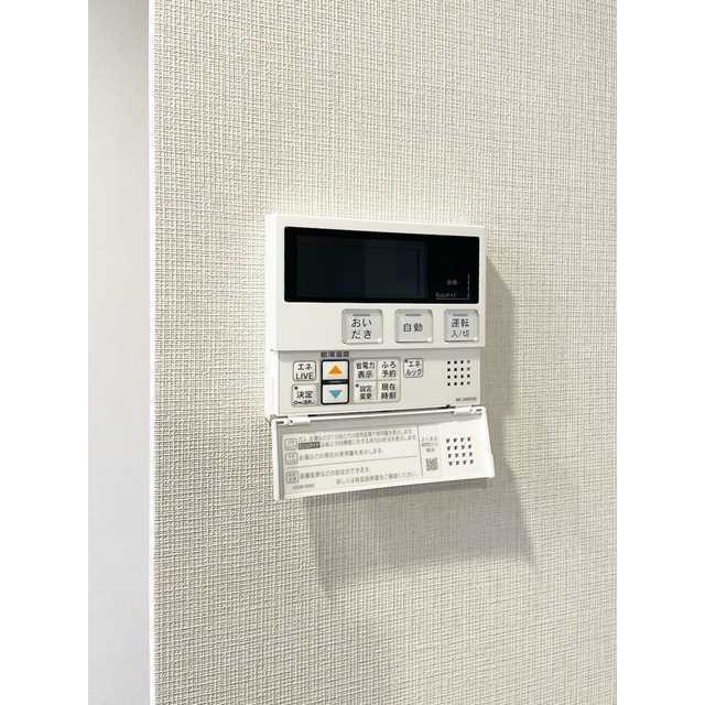 309000