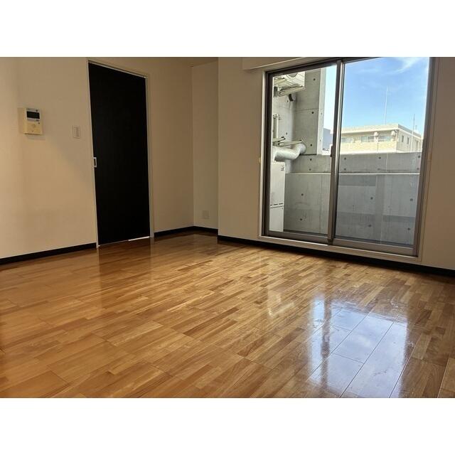 275000