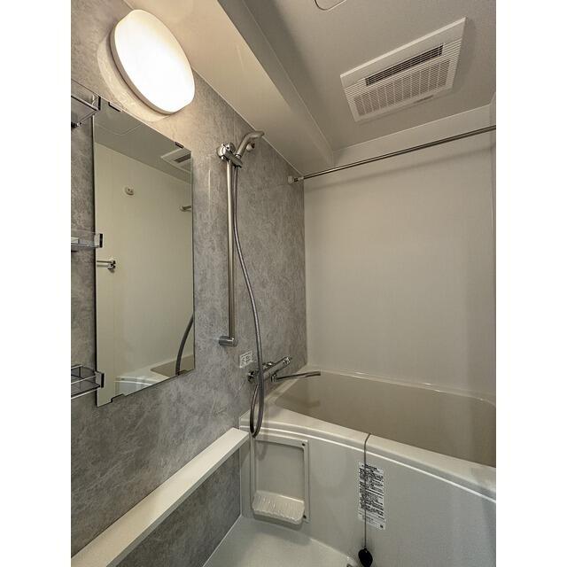 164000