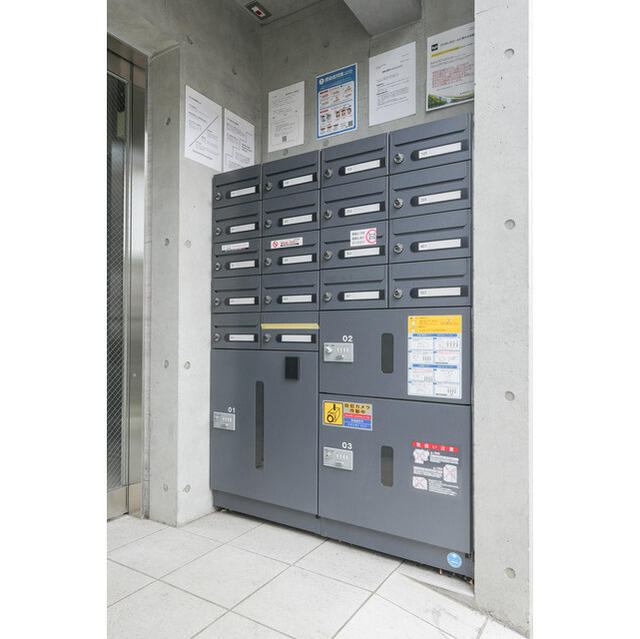 225000
