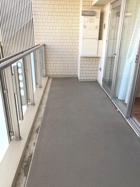 275000