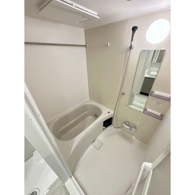 225000