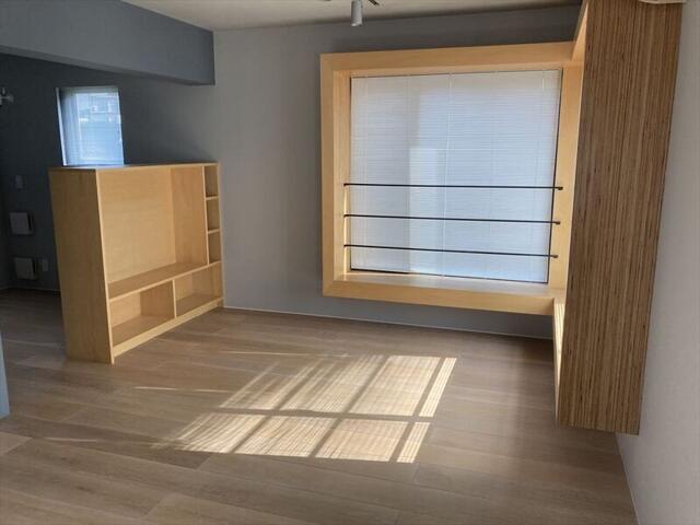 223000