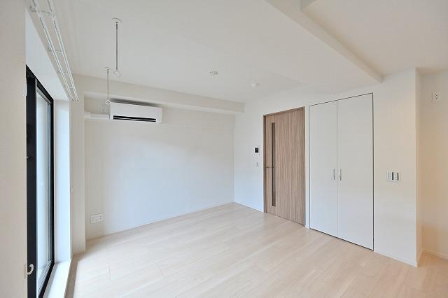 239000