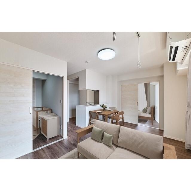 215000