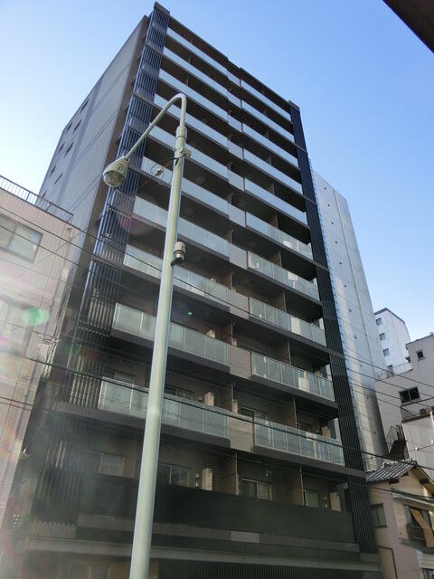 225000