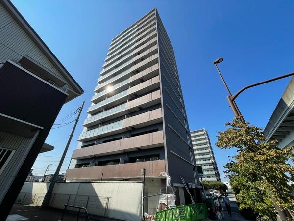 180000