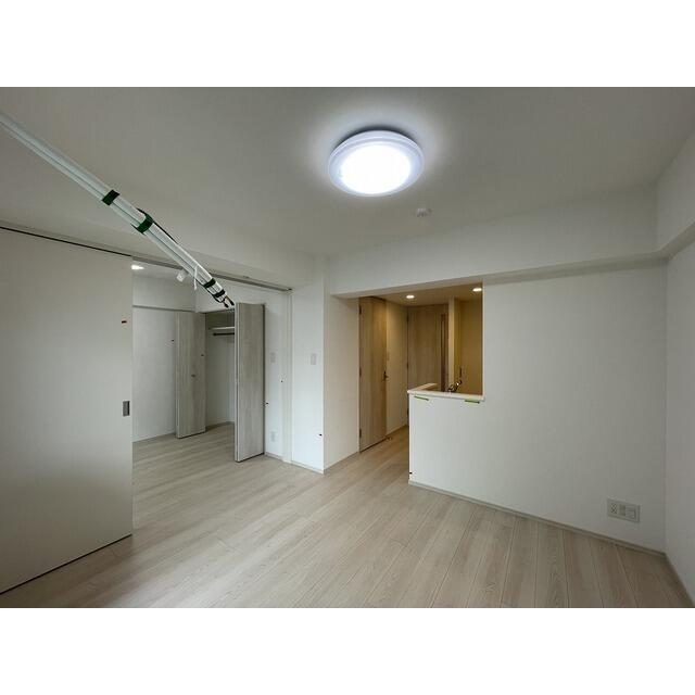 225000