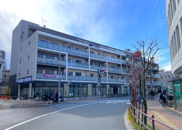 230000