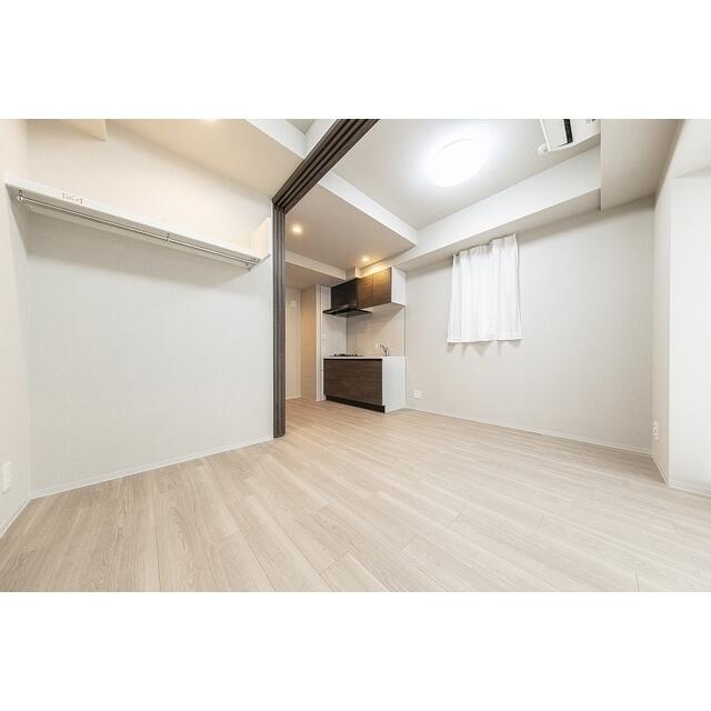 162000
