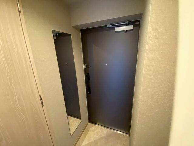 147000
