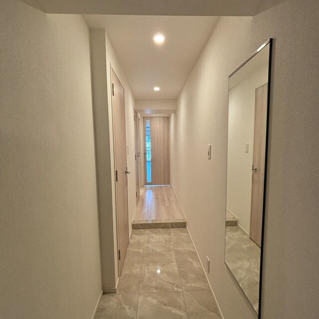 250000