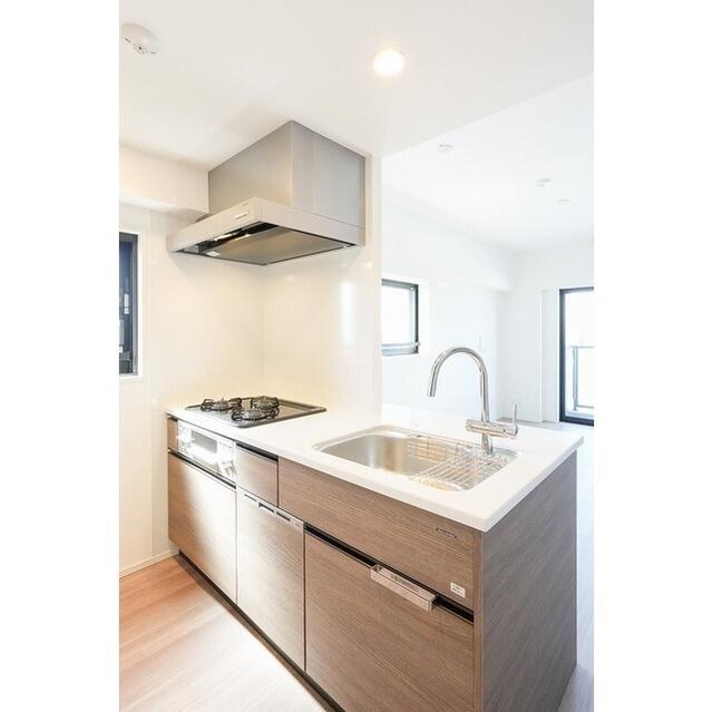 219000