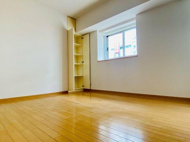 226494