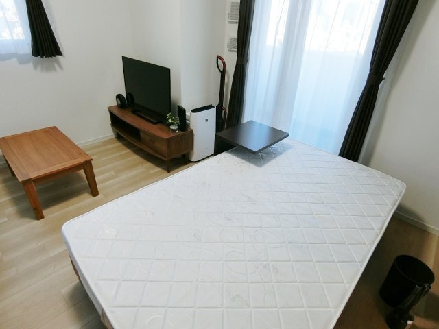 142000