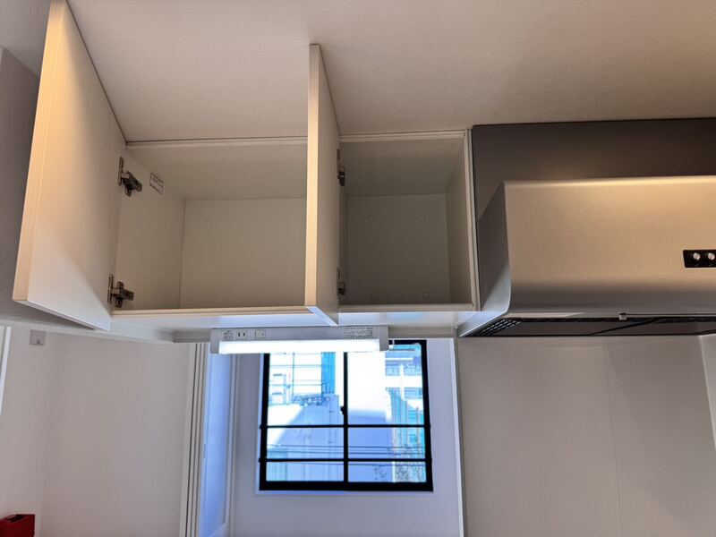 163000