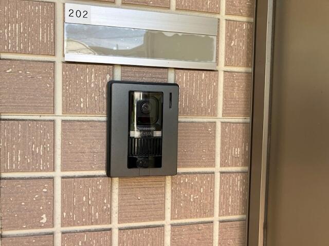 268500