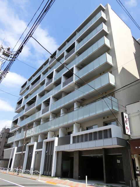 240000