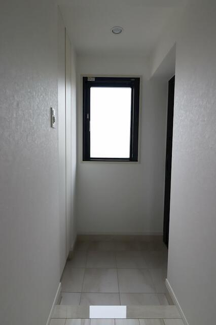 168000