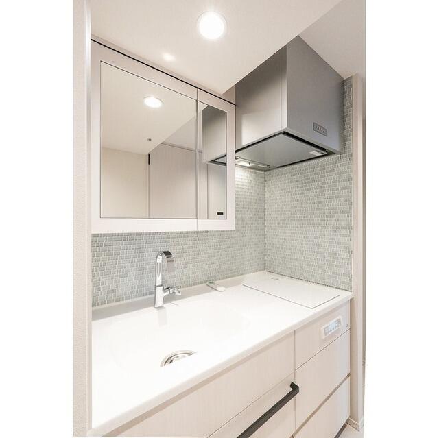 142000