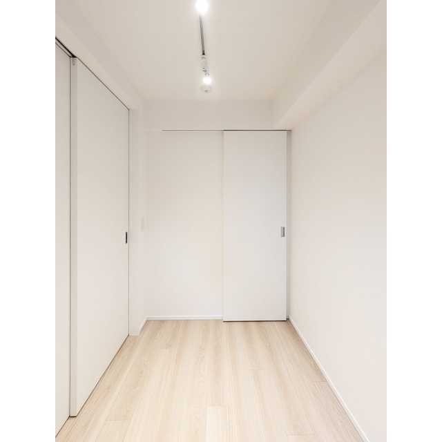175000
