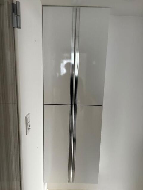 159000