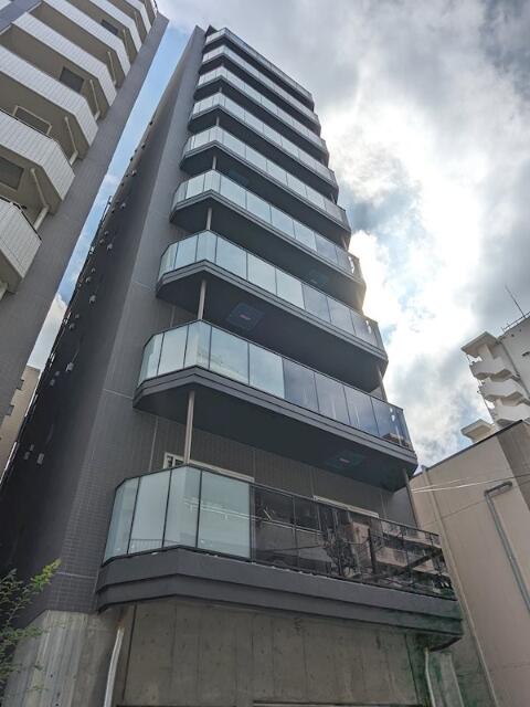 180500