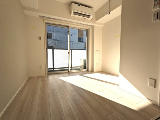 152000