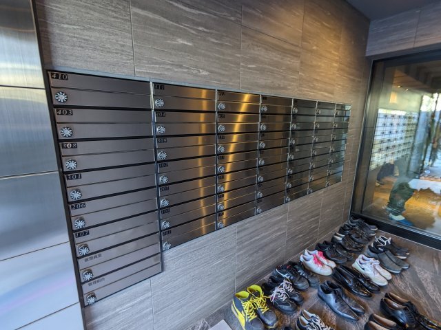 225000