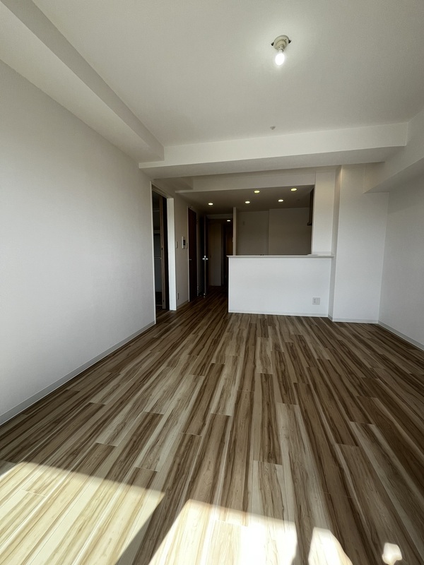 198000