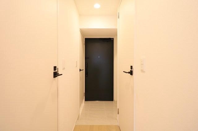 162000