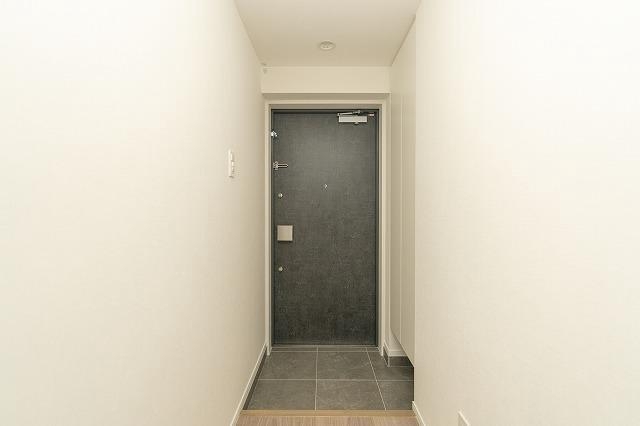 172000