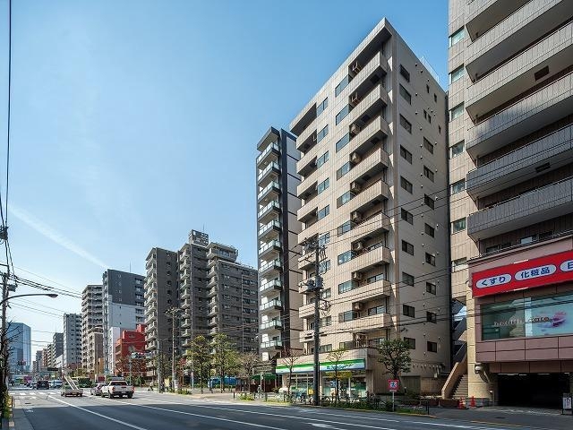 235000
