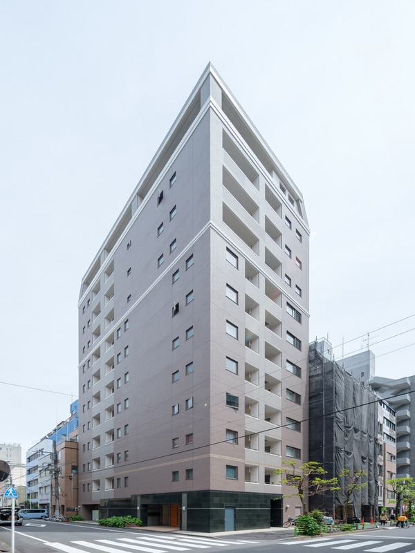185000