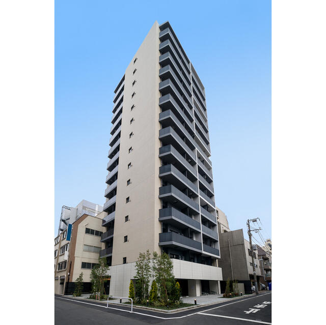 156000
