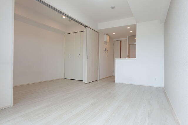 168000