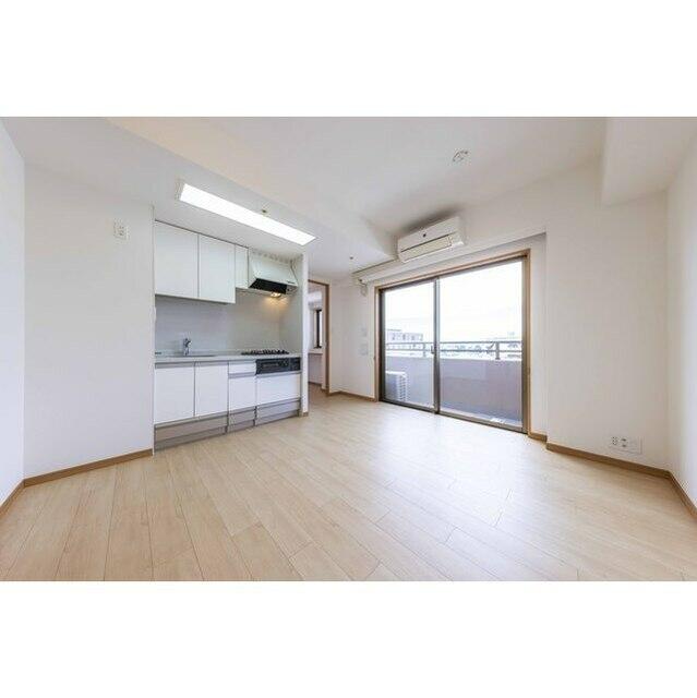 213000