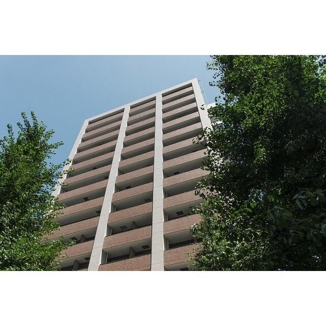 178000