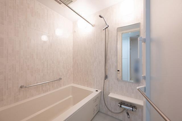 224000