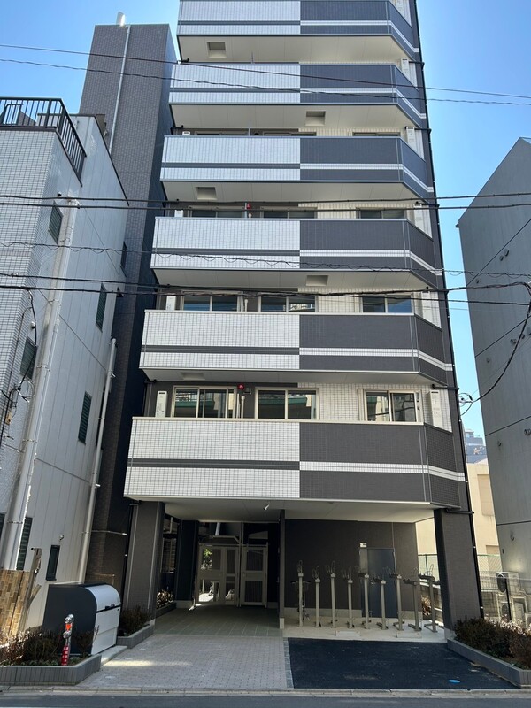 230000