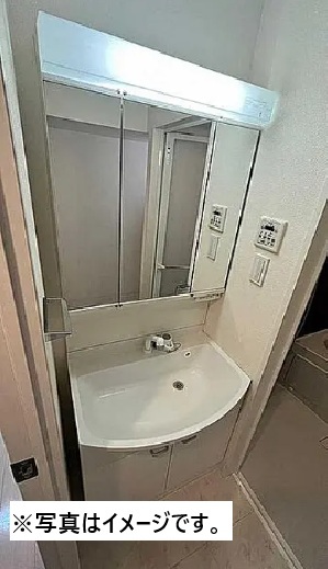 203000