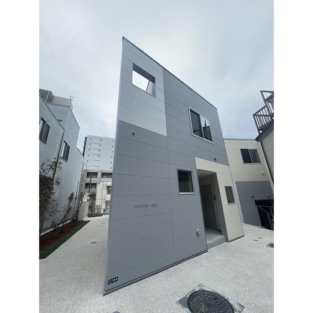 245000