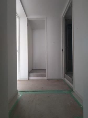 172000