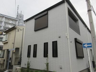240000