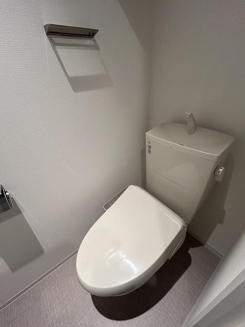 148000
