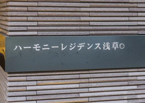210000