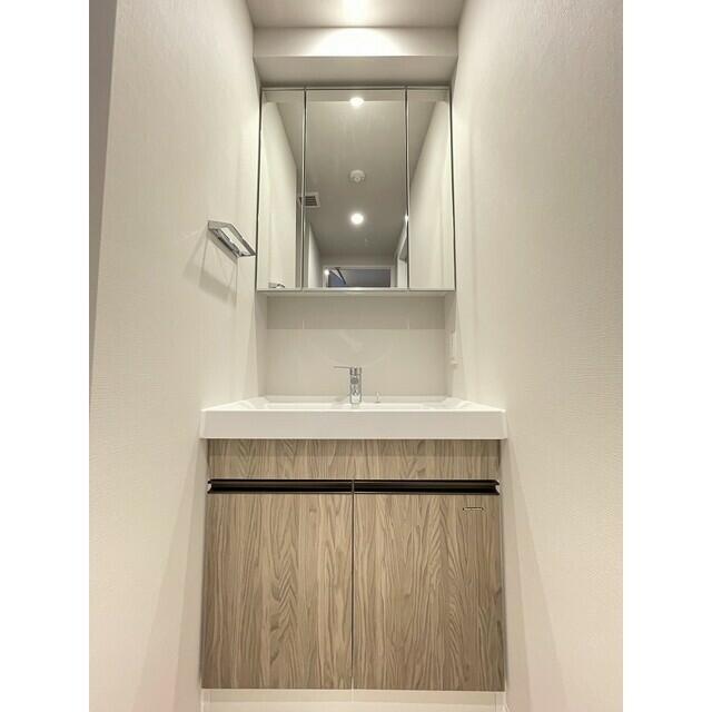 224000