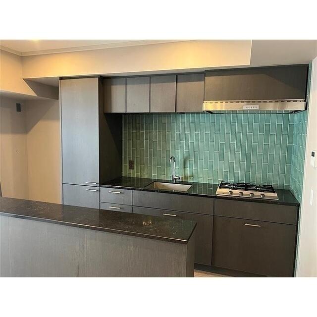 275000